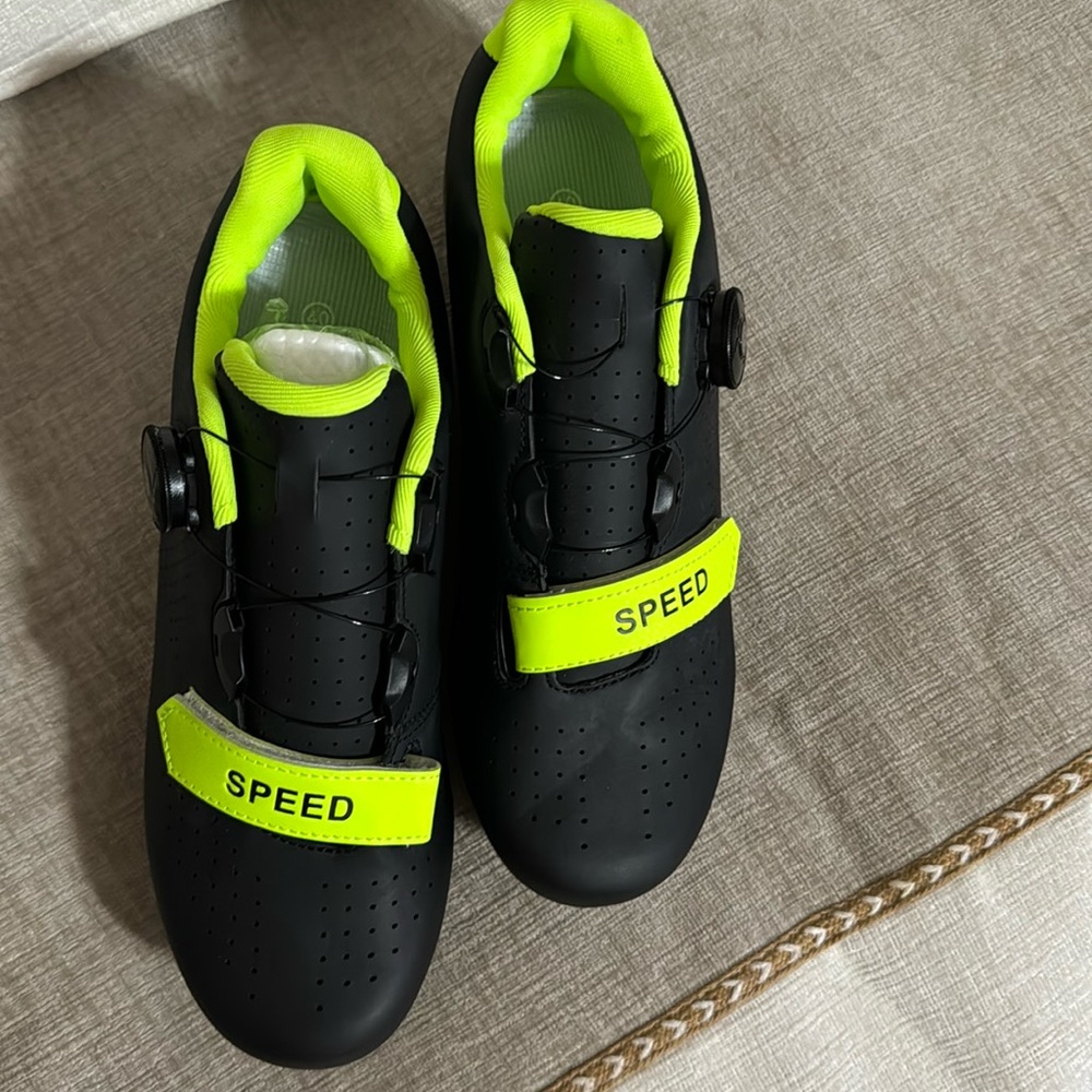New road bike shoes men women cycling shoes breathable sneakers size 40, 8.5